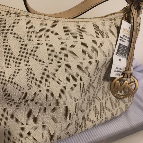 NWT. Michael Kors Jet Set Shoulder Bag - Picture 4 of 15